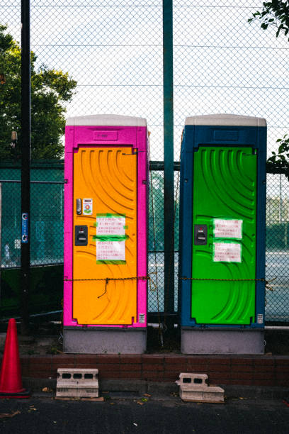Best Portable bathroom rental  in Red Bluff, CA